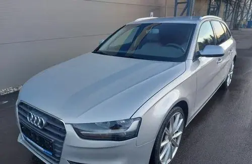 AUDI A4 