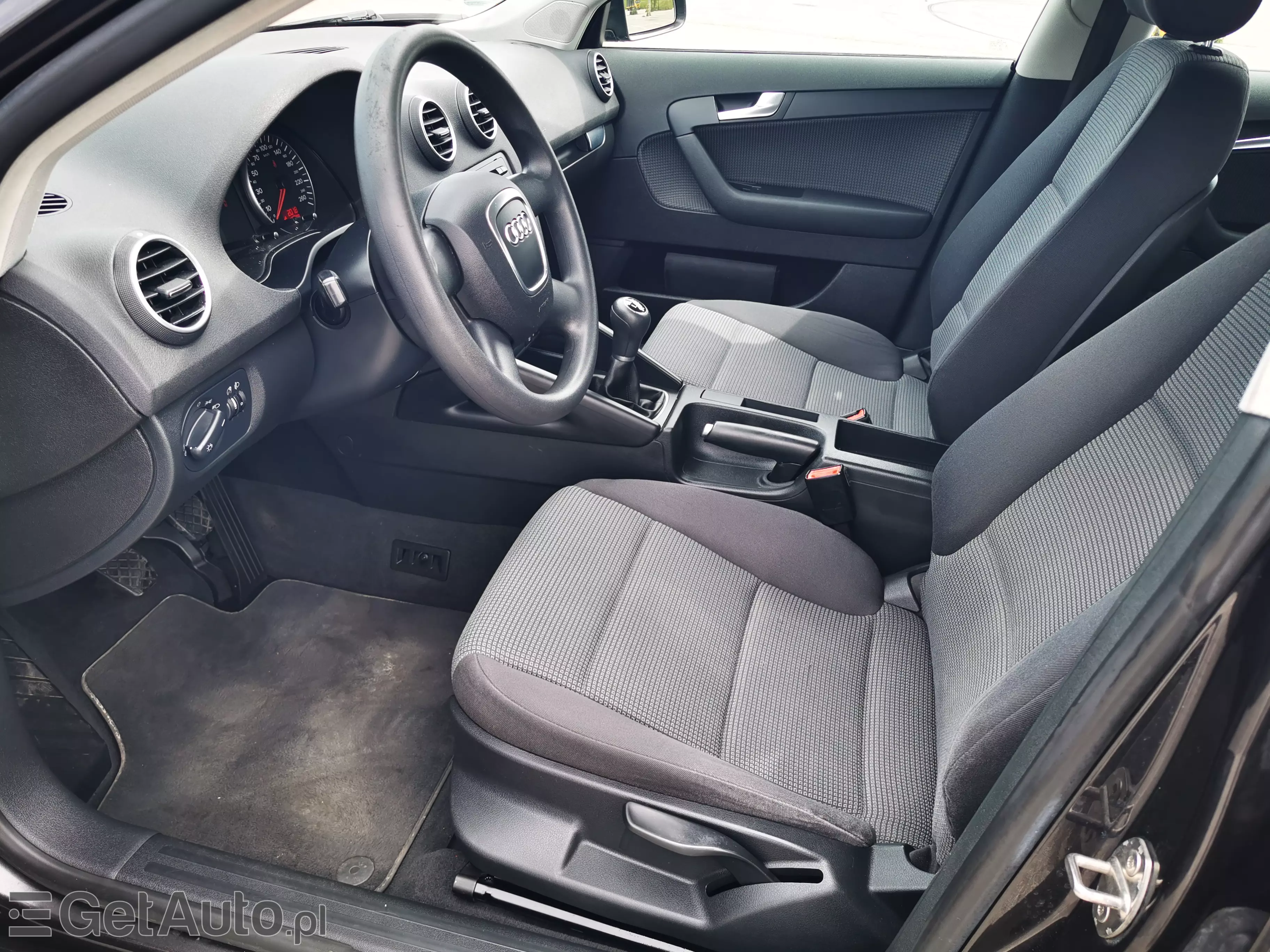 AUDI A3 1.6 Attraction