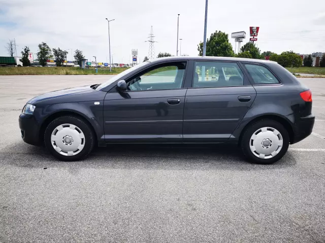 AUDI A3 1.6 Attraction