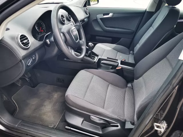 AUDI A3 1.6 Attraction