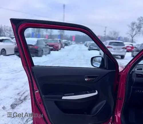 SUZUKI Swift 