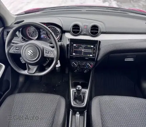 SUZUKI Swift 