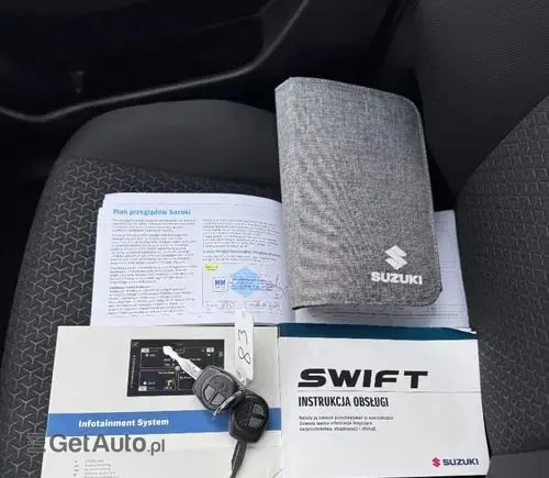 SUZUKI Swift 
