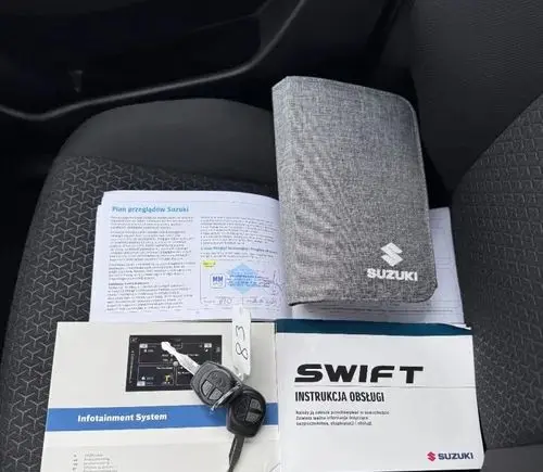 SUZUKI Swift 