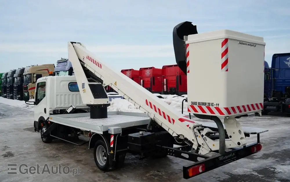 NISSAN CABSTAR / ZWYŻKA 20 METRÓW / GSR E200TE4 /  BLIŹNIAK / UDŹWIG - 200 kg / 4 PODPORY 