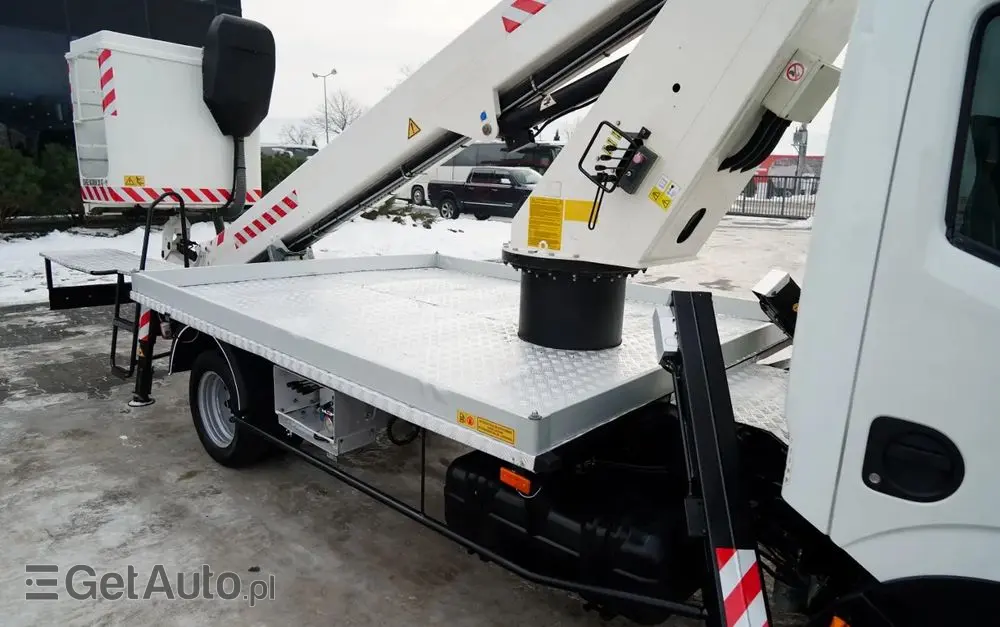 NISSAN CABSTAR / ZWYŻKA 20 METRÓW / GSR E200TE4 /  BLIŹNIAK / UDŹWIG - 200 kg / 4 PODPORY 