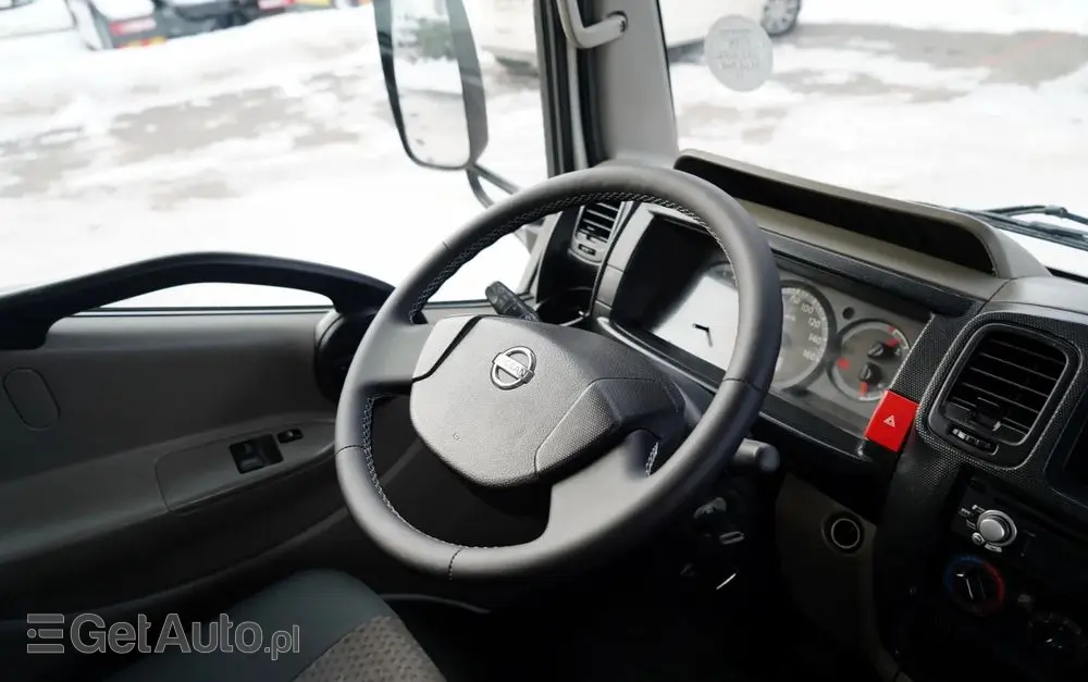 NISSAN CABSTAR / ZWYŻKA 20 METRÓW / GSR E200TE4 /  BLIŹNIAK / UDŹWIG - 200 kg / 4 PODPORY 