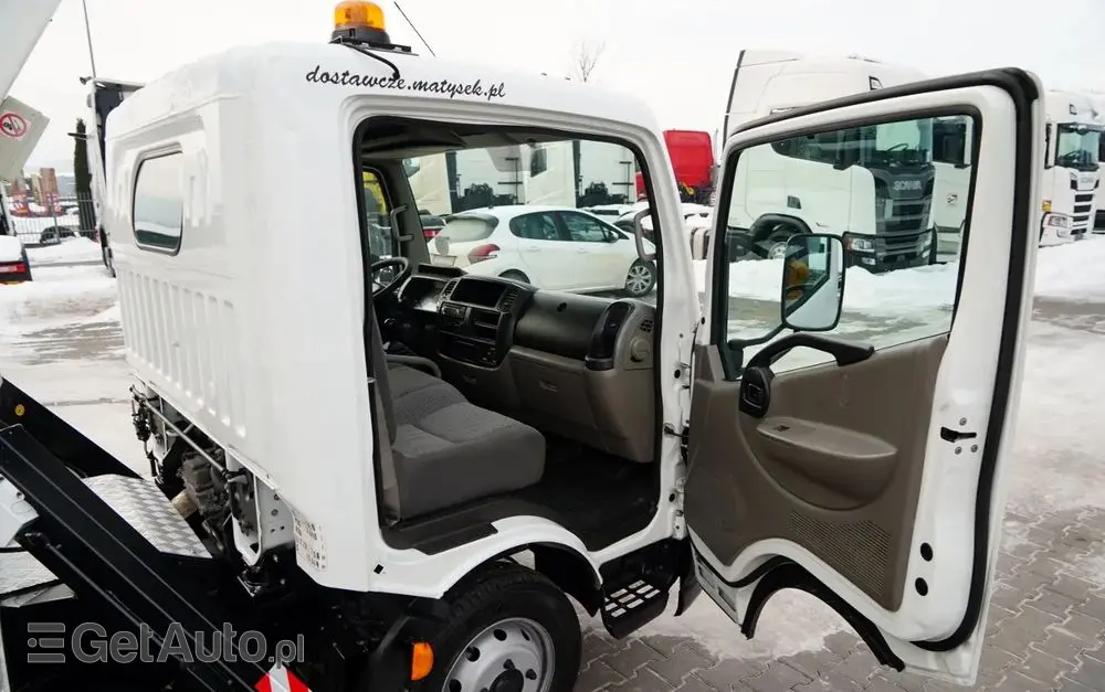 NISSAN CABSTAR / ZWYŻKA 20 METRÓW / GSR E200TE4 /  BLIŹNIAK / UDŹWIG - 200 kg / 4 PODPORY 