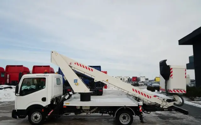 NISSAN CABSTAR / ZWYŻKA 20 METRÓW / GSR E200TE4 /  BLIŹNIAK / UDŹWIG - 200 kg / 4 PODPORY 