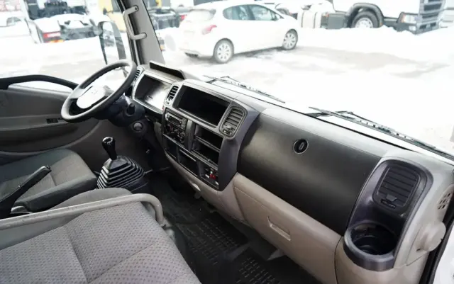 NISSAN CABSTAR / ZWYŻKA 20 METRÓW / GSR E200TE4 /  BLIŹNIAK / UDŹWIG - 200 kg / 4 PODPORY 