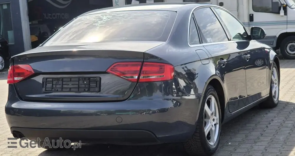 AUDI A4 Limousine 