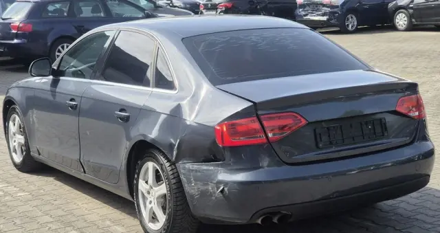 AUDI A4 Limousine 