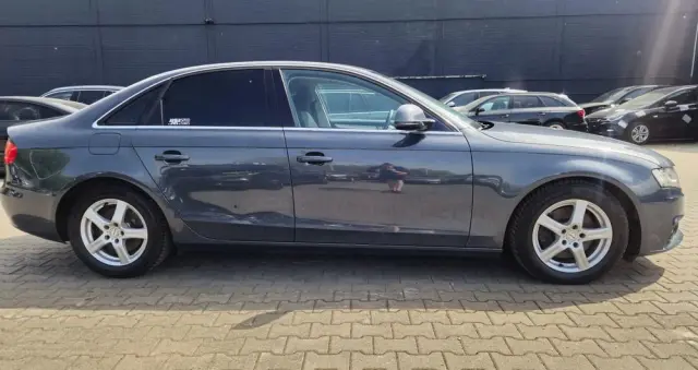 AUDI A4 Limousine 