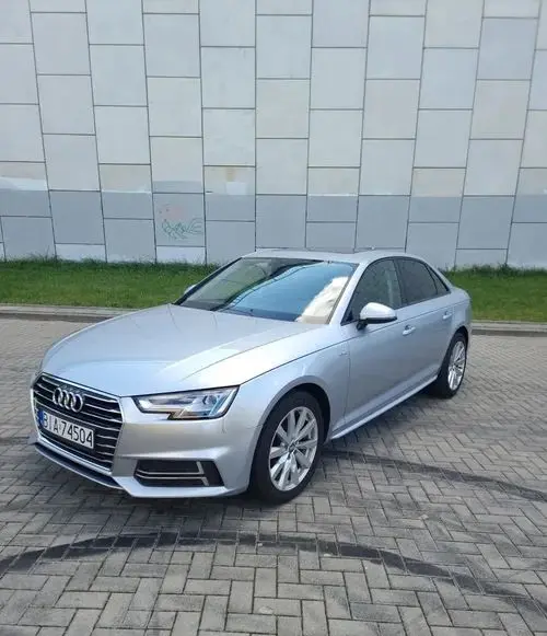 AUDI A4 