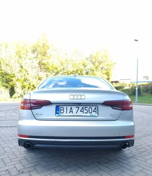 AUDI A4 