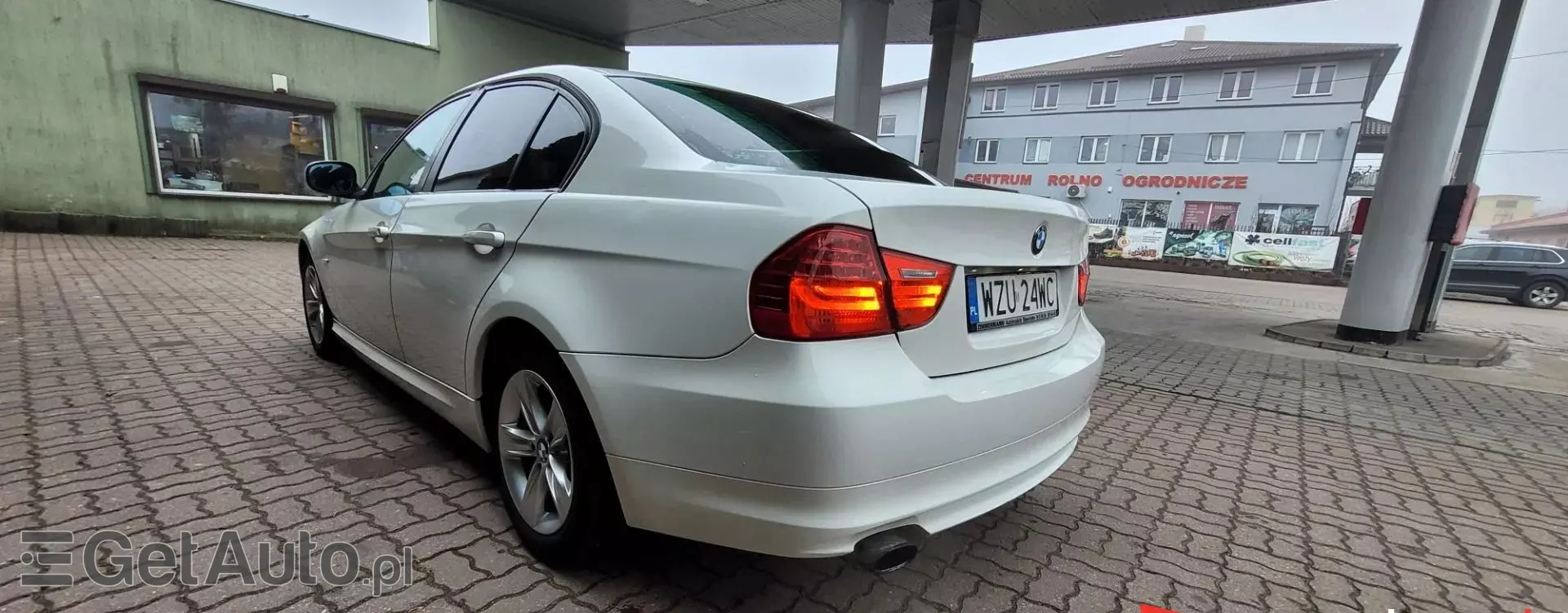 BMW Seria 3 320i (170 KM)