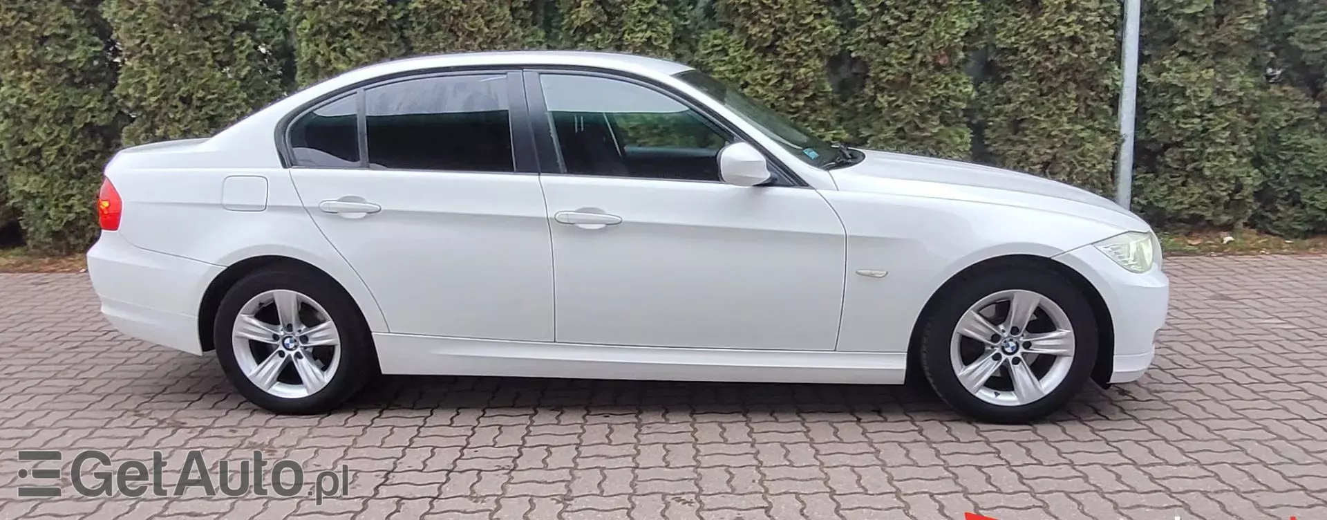 BMW Seria 3 320i (170 KM)