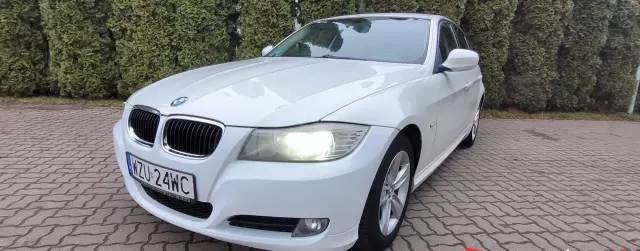 BMW Seria 3 320i (170 KM)