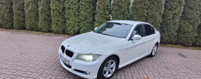 BMW Seria 3 320i (170 KM)