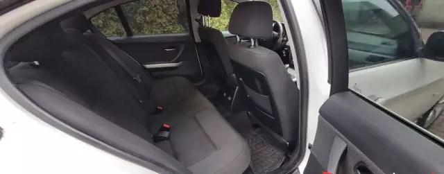 BMW Seria 3 320i (170 KM)