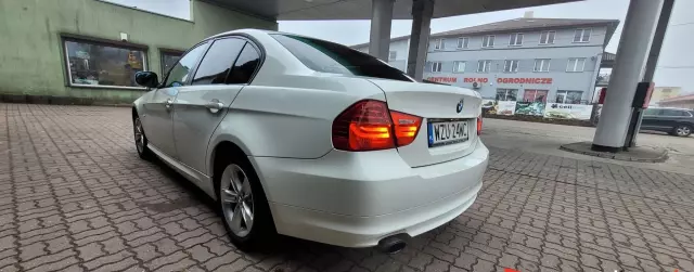 BMW Seria 3 320i (170 KM)