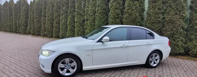 BMW Seria 3 320i (170 KM)