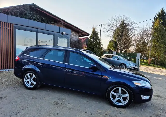 FORD Mondeo 2.0 FF Platinium X Plus (Titanium)