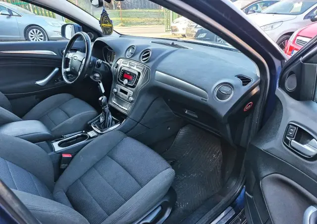 FORD Mondeo 2.0 FF Platinium X Plus (Titanium)