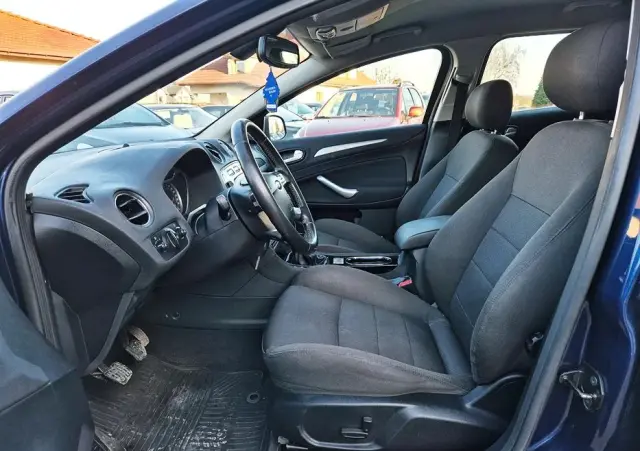 FORD Mondeo 2.0 FF Platinium X Plus (Titanium)