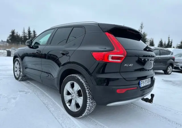 VOLVO XC 40 T3 Momentum Pro