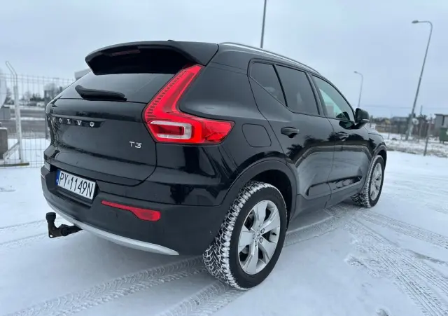 VOLVO XC 40 T3 Momentum Pro