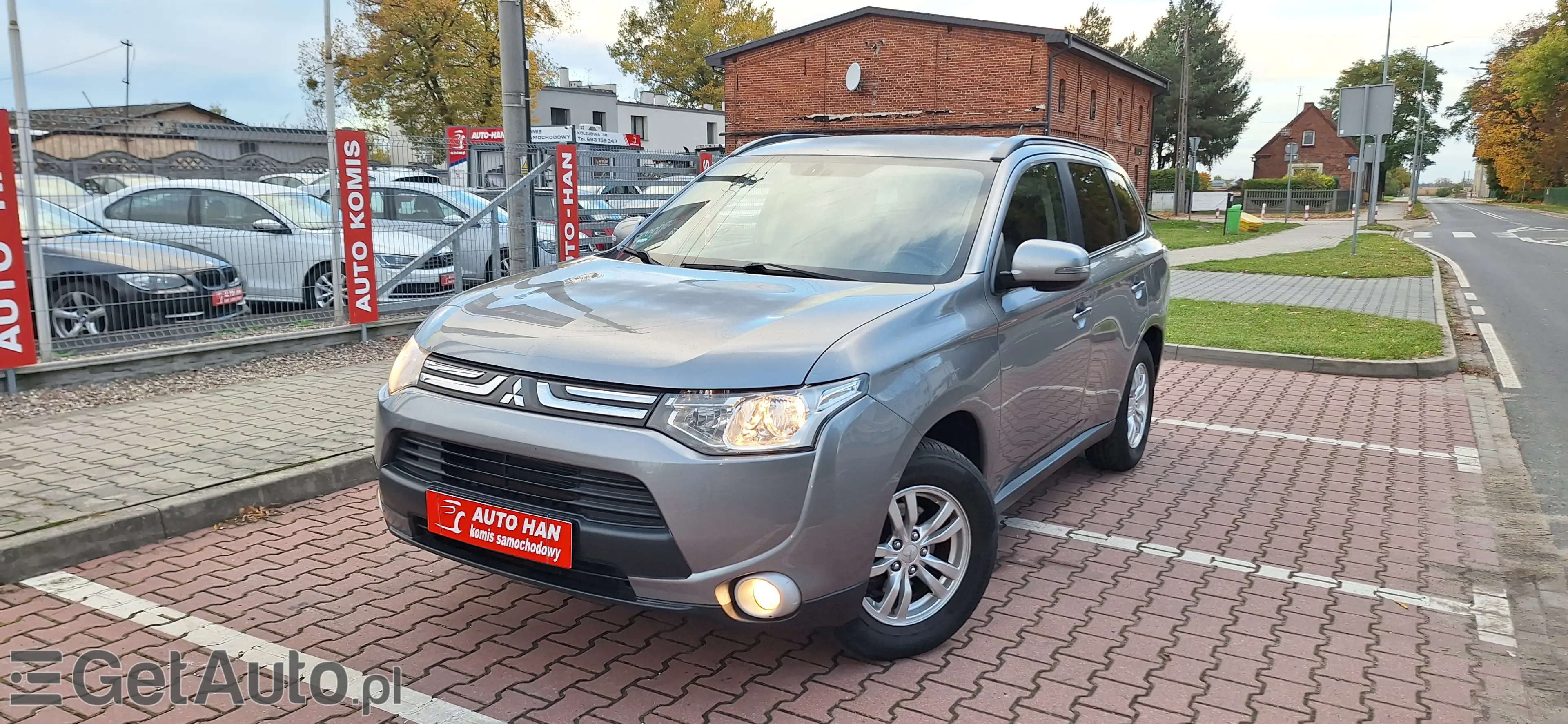 MITSUBISHI Outlander 