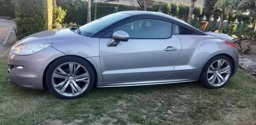 PEUGEOT RCZ 
