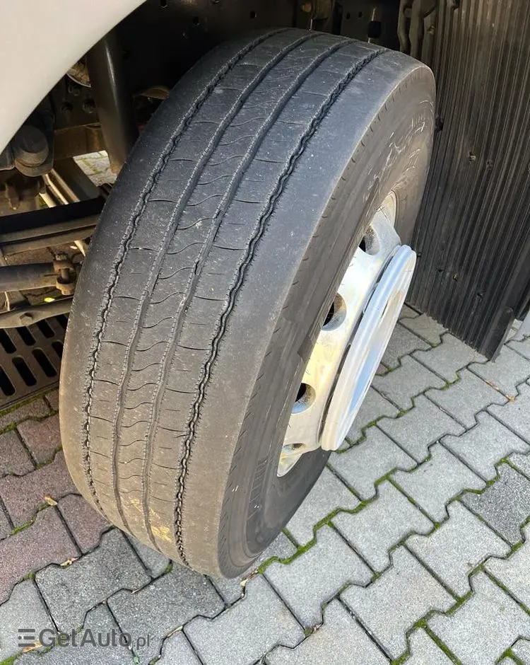 MAN 26.460 TGX skrzyniowy z HDS ATLAS 165, 518 t.km. 