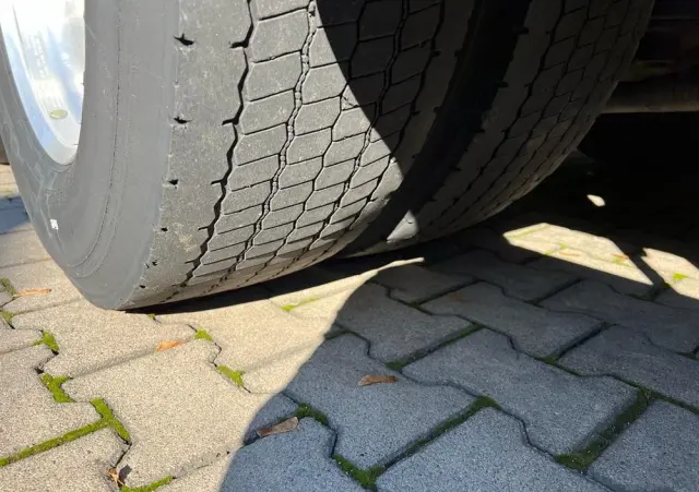 MAN 26.460 TGX skrzyniowy z HDS ATLAS 165, 518 t.km. 