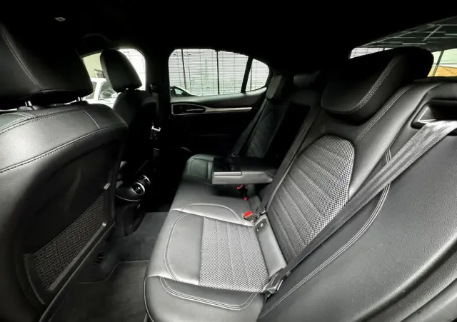ALFA ROMEO Stelvio 2.0 Turbo Sprint Q4