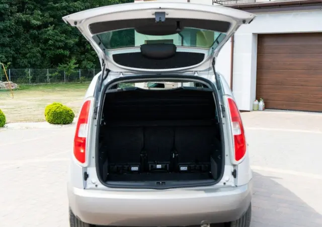 SKODA Roomster 