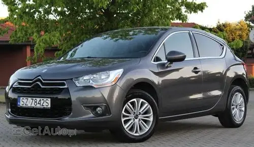 DS 4 