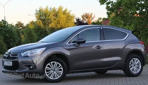 DS 4 