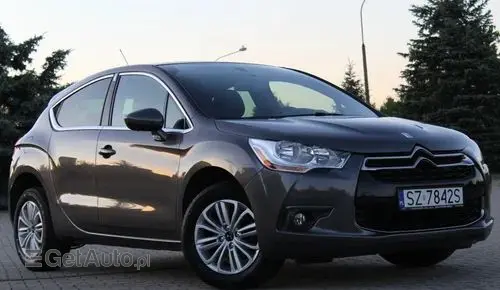 DS 4 