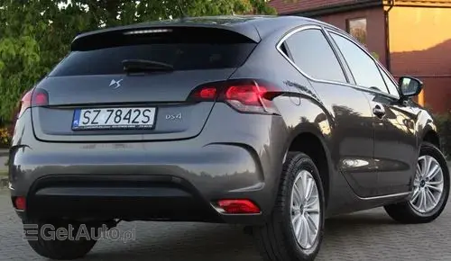 DS 4 