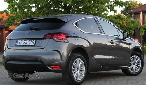 DS 4 