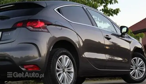 DS 4 