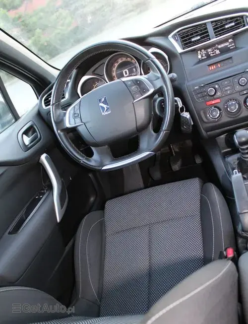 DS 4 
