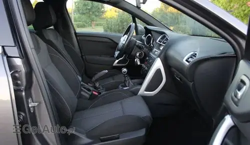 DS 4 