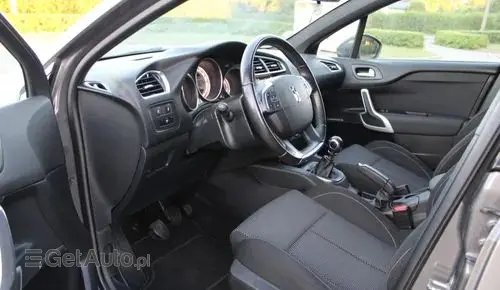 DS 4 