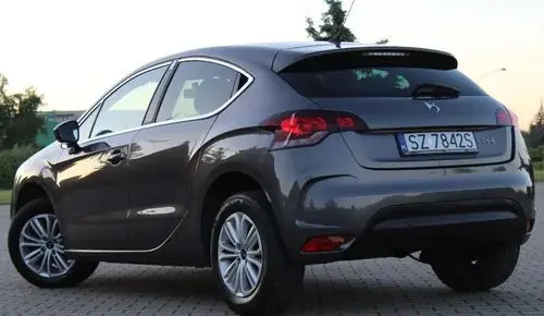 DS 4 