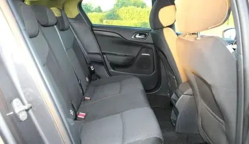 DS 4 