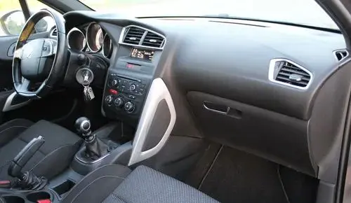 DS 4 