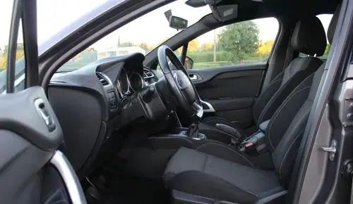 DS 4 